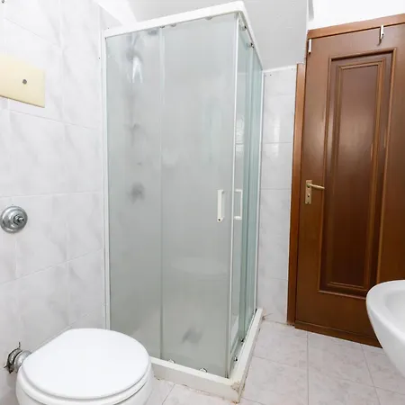 Ad House 1 אולביה